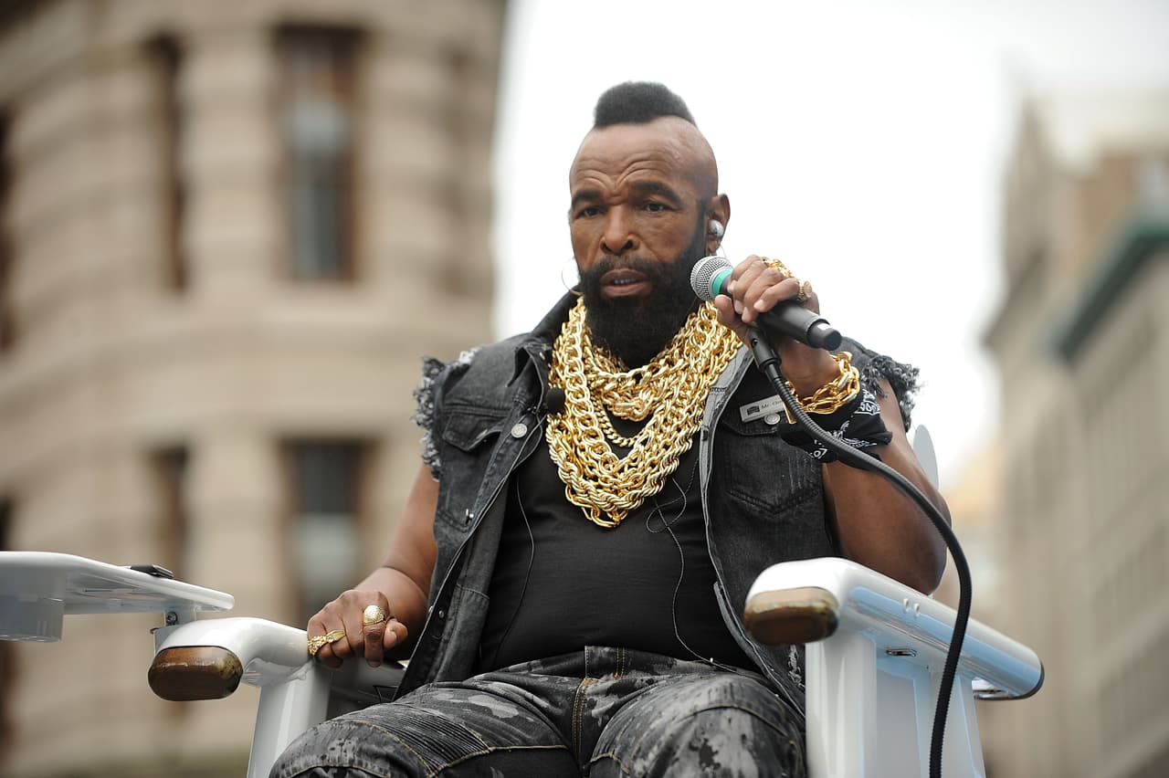 Una mención especial para Mr. T, quien participó en el primer Wrestlemania junto a Hulk Hogan y se enfrentó a Roddy Pipper, un año antes de pelear con él en un combate de boxeo.