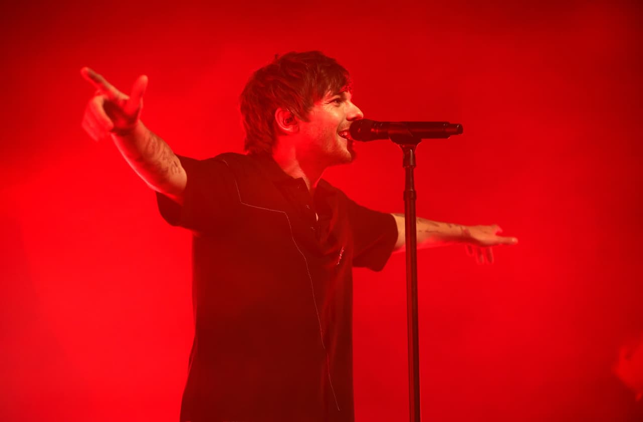 Todo sobre los conciertos de Louis Tomlinson en el Pepsi Center de la Ciudad de México.