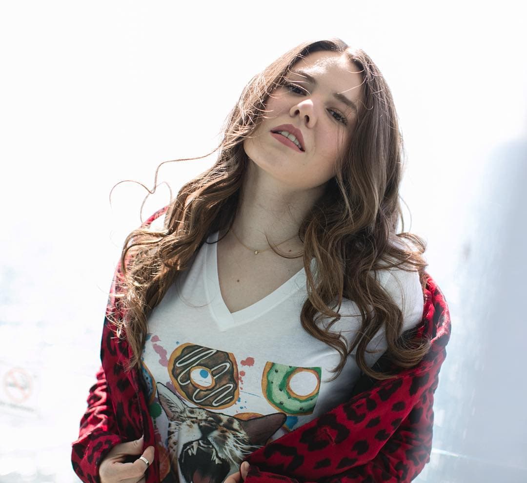 "A pesar que nunca pensé que el amor de mi vida sería una mujer, hace siete años nos conocimos y el amor nos tomó a ambas por sorpresa”, dijo Joy Huerta cuando dio a conocer que está casada.