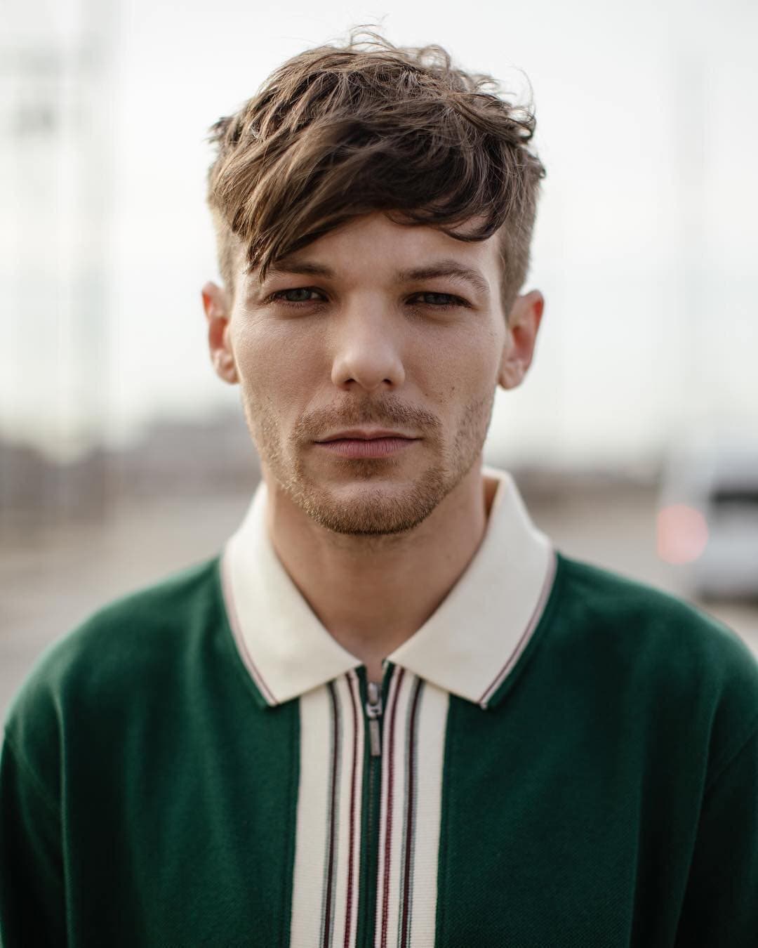 Louis Tomlinson se presentó este 13 de noviembre en los Premios Telehit 2019, en el Foro Sol de la Ciudad de México y consintió a sus fans con 5 canciones.