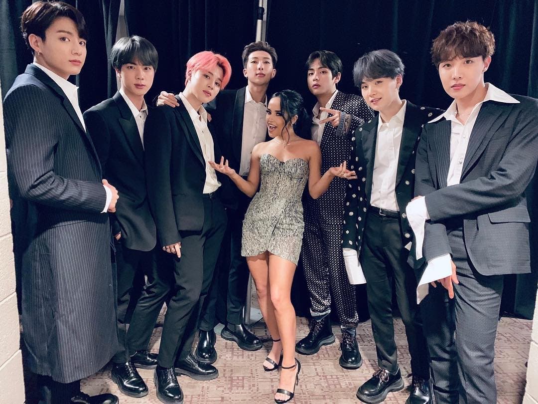 Becky G hizo una publicación en su cuneta de Instagram en la que se declara fan de BTS.