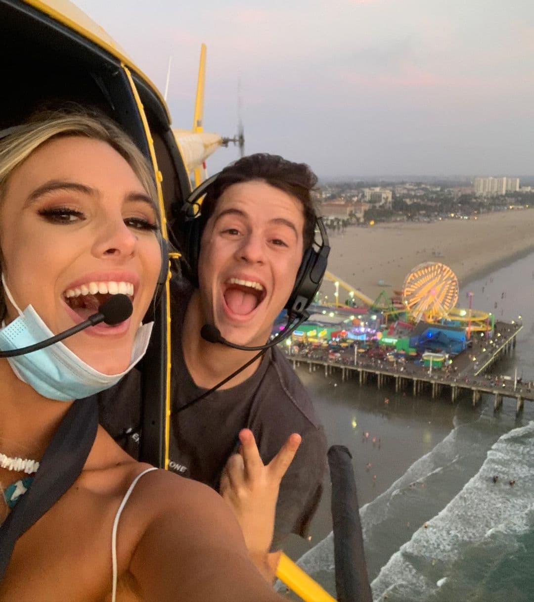 Su amor los trae volando por los cielos, literalmente. Y sus fans están encantados con ello, pues desde que hicieron frente a los rumores, los dos se han dedicado a mostrar más sobre su vida privada.