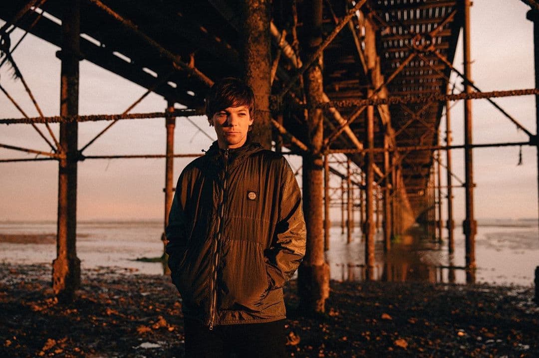 Así reaccionó Louis Tomlinson al recibimiento de sus fans mexicanos en el aeropuerto