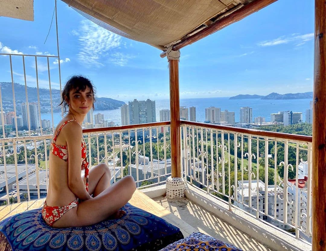 Natalia Téllez decidió celebrar el fin del 2019 en la playa con su novio, el actor Gonzalo Vega Jr., con quien mantienen una relación desde el pasado mes de julio.