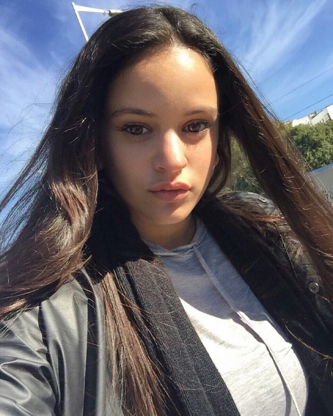 Rosalía siempre está en boca de todos, pues la cantante española acapara miradas ya sea por su música, estilo, sus uñas, o por las amistades que tiene.