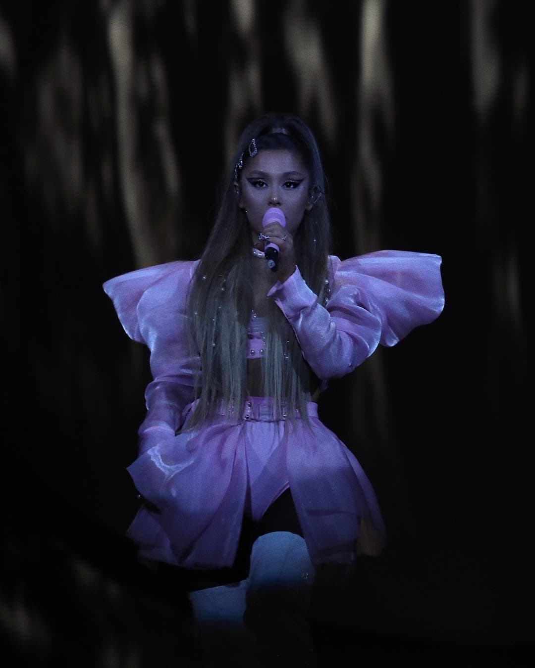 Ariana Grande tuvo como invitado a NSYNC durante su presetnación en el Coachella 2019.