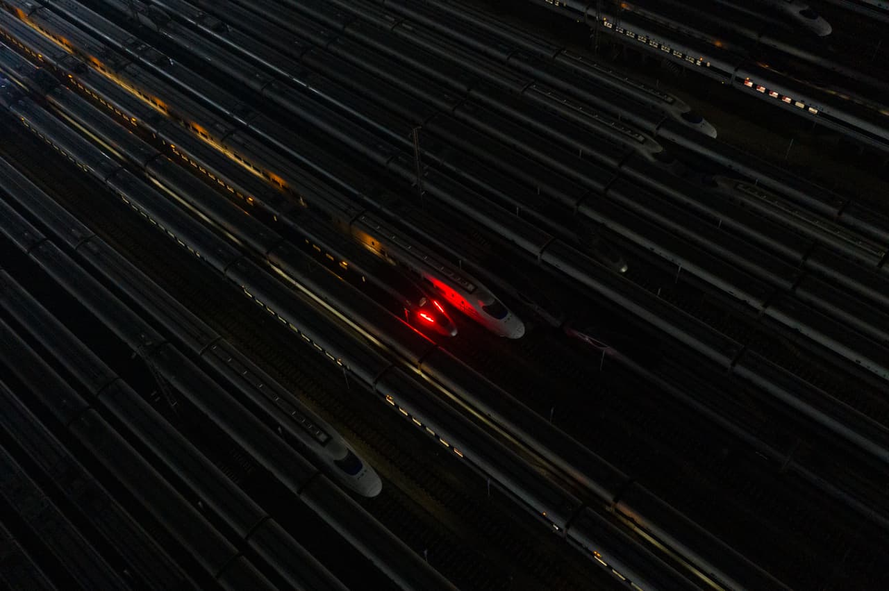 El pasado 8 de abril, después de semanas sin uso, salió el primer tren de alta velocidad con 337 pasajeros a bordo.