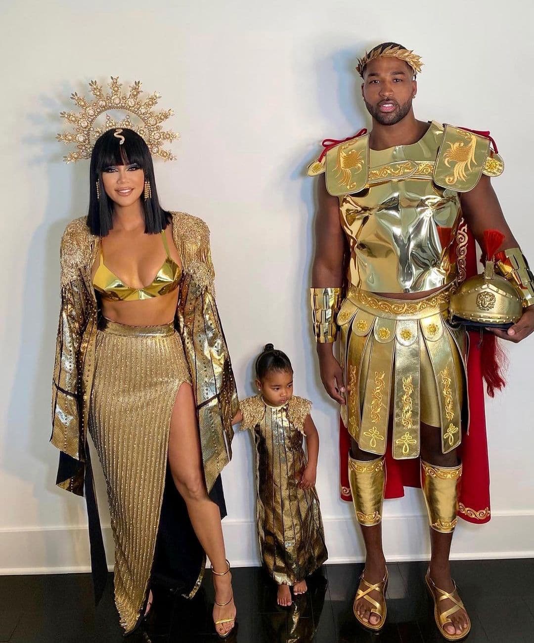 Khloé Kardashian como Cleopatra.