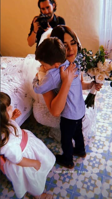 A la boda asistieron cerca de 150 invitados, entre los que se encontraban los familiares y amigos más cercanos de la pareja.