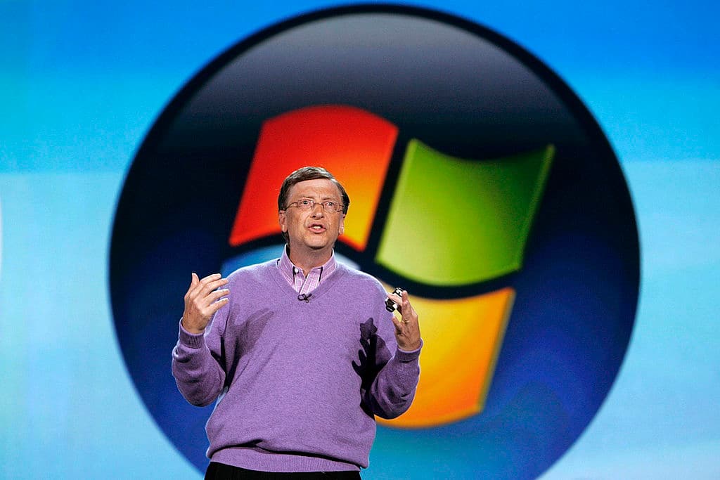 LAS VEGAS, NV - JANUARY 6: Microsoft chairman Bill Gates delivers the opening keynote address at the 2008 International Consumer Electronics Show at the Venetian January 6, 2008 in Las Vegas, Nevada. CES, the world's largest annual consumer technology tradeshow, runs from January 7-10 and features 2,700 exhibitors showing off their latest products and services to more than 140,000 attendees. (Photo by David Paul Morris/Getty Images)