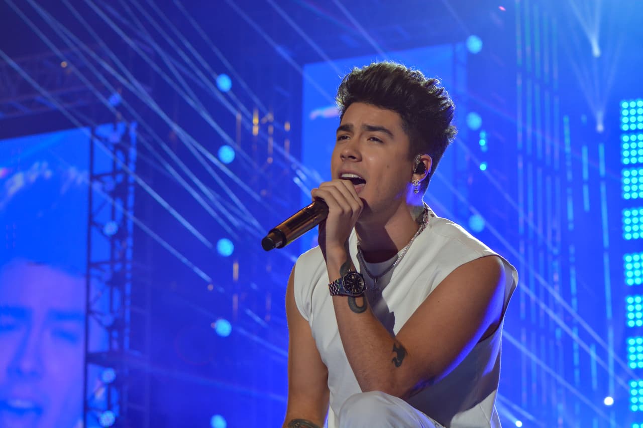 MEXICO CITY, MEXICO - NOVEMBER 13: Mario Bautista performs during the TeleHit Awards 2019 at Foro Sol on November 13, 2019 in Mexico City, Mexico. (Photo by Medios y Media/Getty Images)