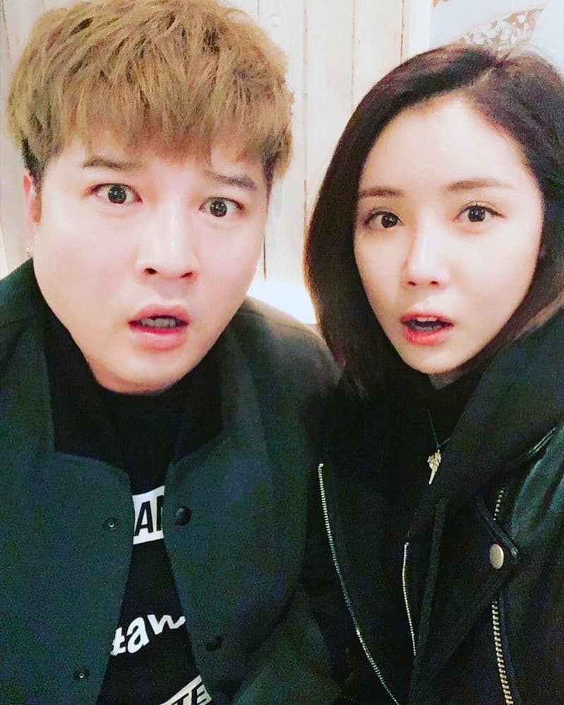 Además, la mayoría de los mensajes de ELF han sido de orgullo por el paso que dio su ídolo a una vida más saludable.
<br>