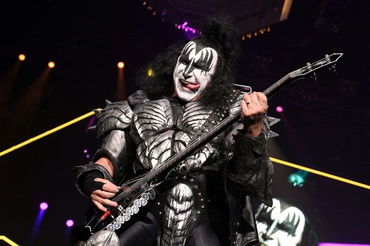 Gene Simmons de KISS en el Staples Center, LA, California