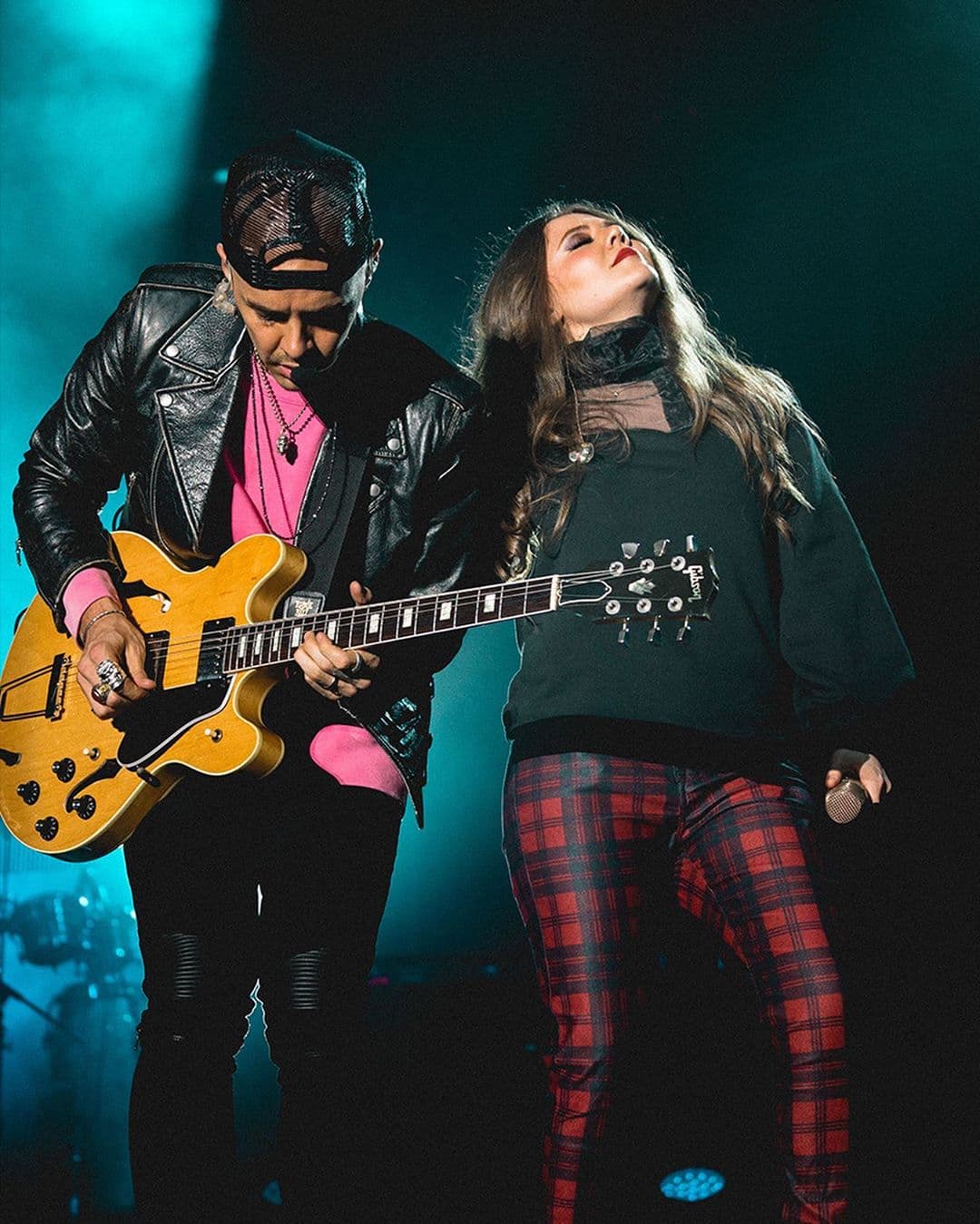 Jesse & Joy vivieron un 2019 de ensueño. La banda no solamente regresó al estudio para grabar música nueva, sino que también estuvo de gira por diferentes países y recibió reconocimientos a nivel mundial.