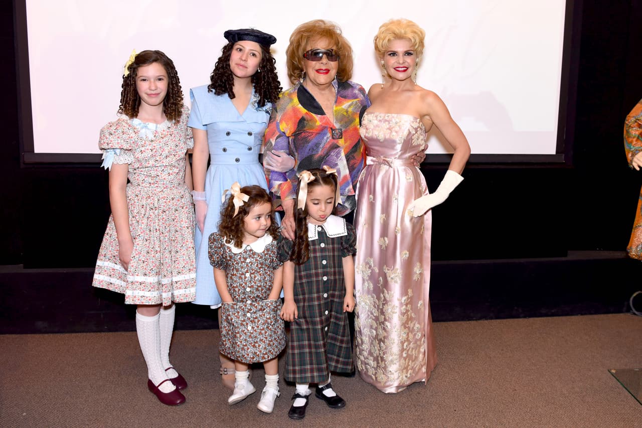 Cuatro años más tarde, Itatí Cantoral fue la elegida para llevar a la pantalla chica la historia de una de las actrices más importantes de la televisión mexicana y el cine iberoamericano, Silvia Pinal.