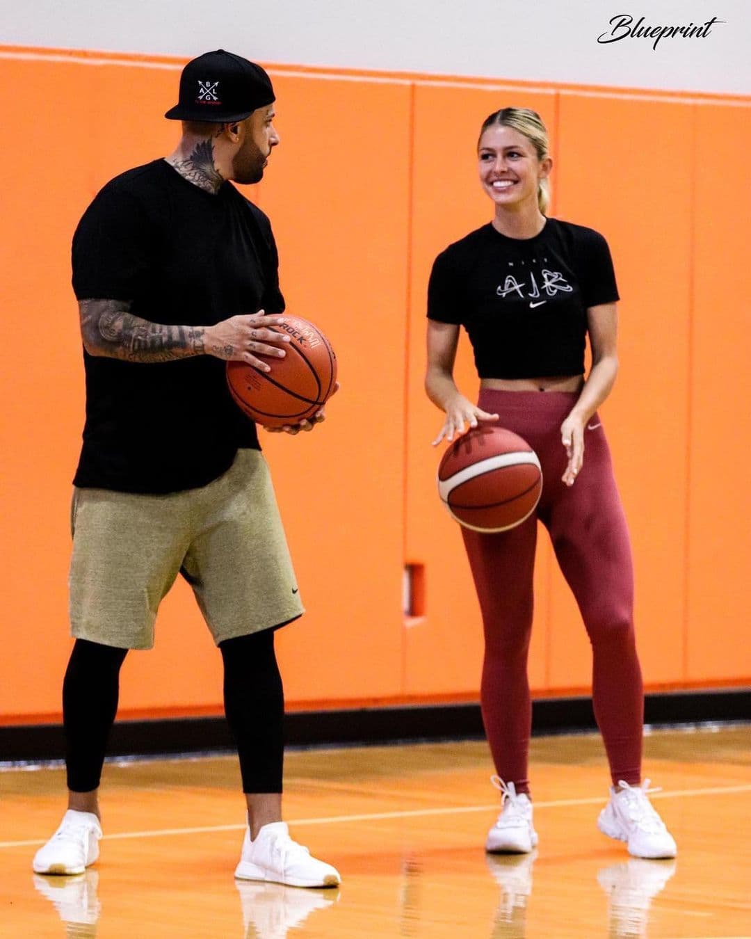 En más de una ocasión ha señalado el basquetbol como uno de los pasatiempos favoritos que tiene junto a sus esposo.