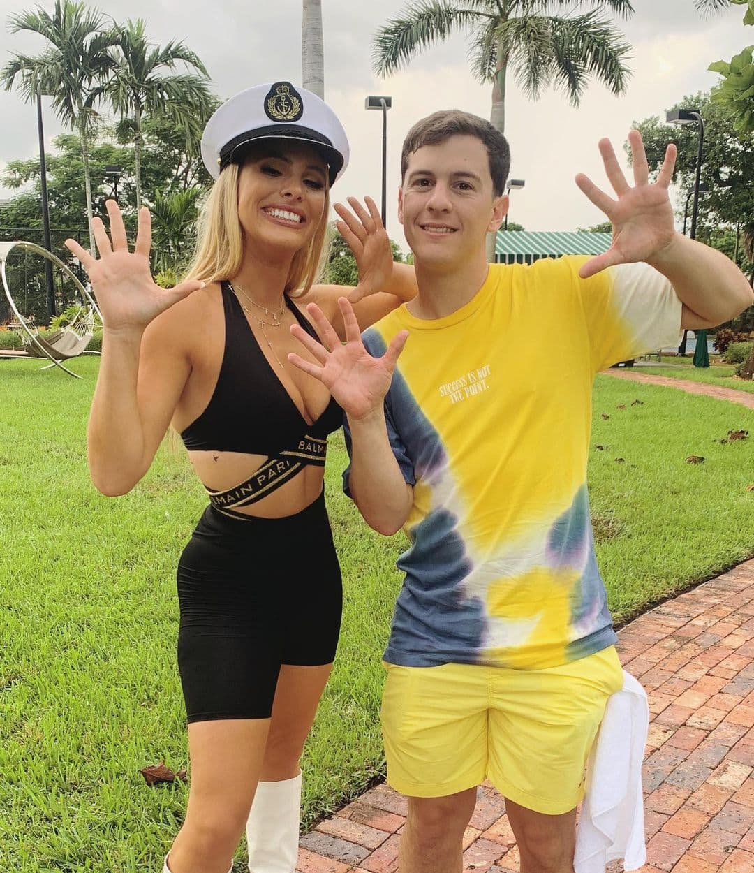 Después de rumores en redes sociales, Guaynaa y Lele Pons por fin confirmaron que mantienen un noviazgo y desde entonces, no hemos dejarlos de verlos en modo enamorado.