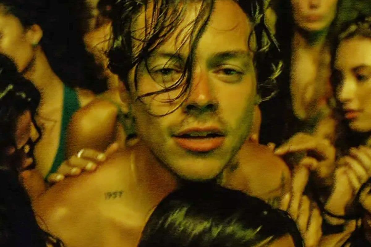 'Lights Up' salió en 2019 en el disco de 'Fine Line' de Harry Styles