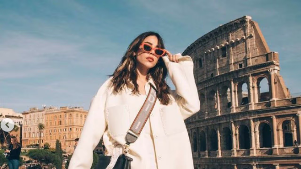 Danna Paola visita Roma y lo hace al estilo de Lizzie McGuire | Shows ...