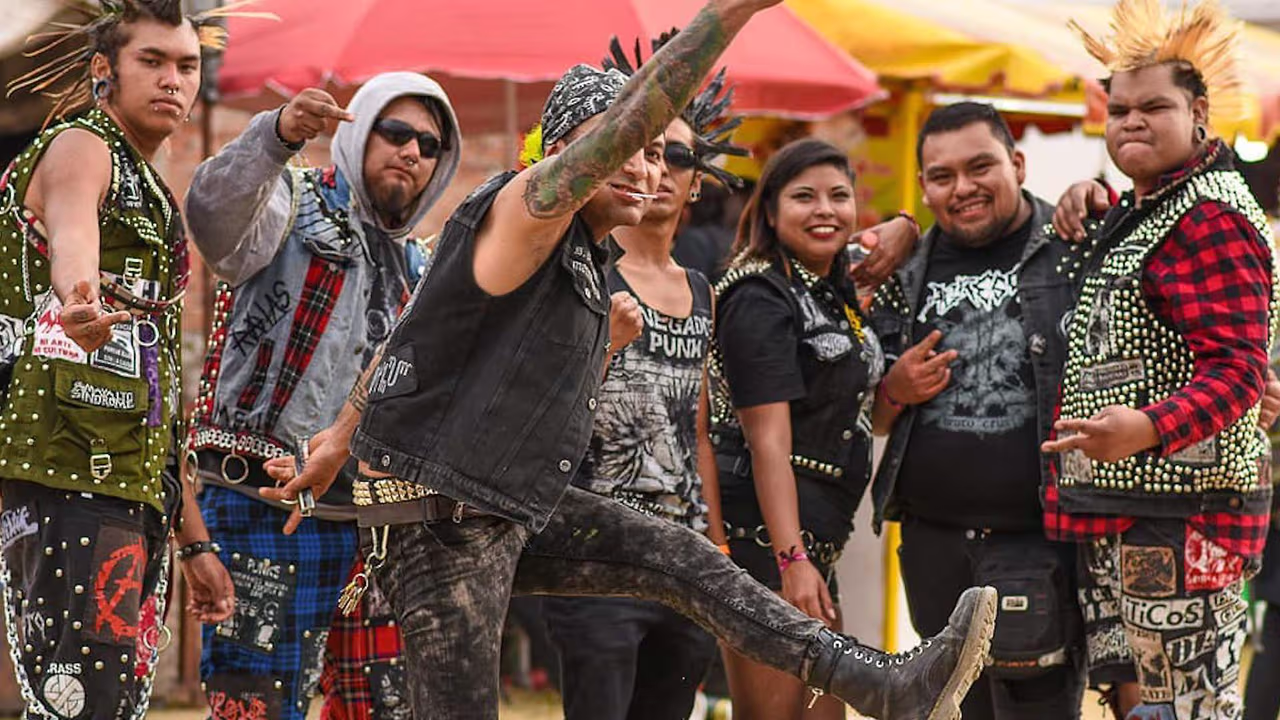 Mira como los punks mexicanos se unen a la batalla contra el ...